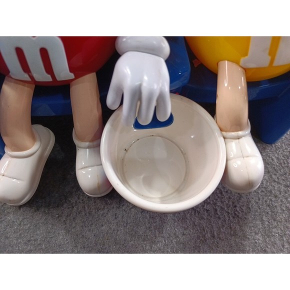M&M's Collectible 3D Movie Theater Seats Themed Candy Dispenser Fully Functions - Picture 4 of 10